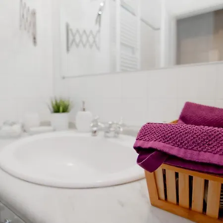 Bed & Breakfast Capo D'africa 4 *